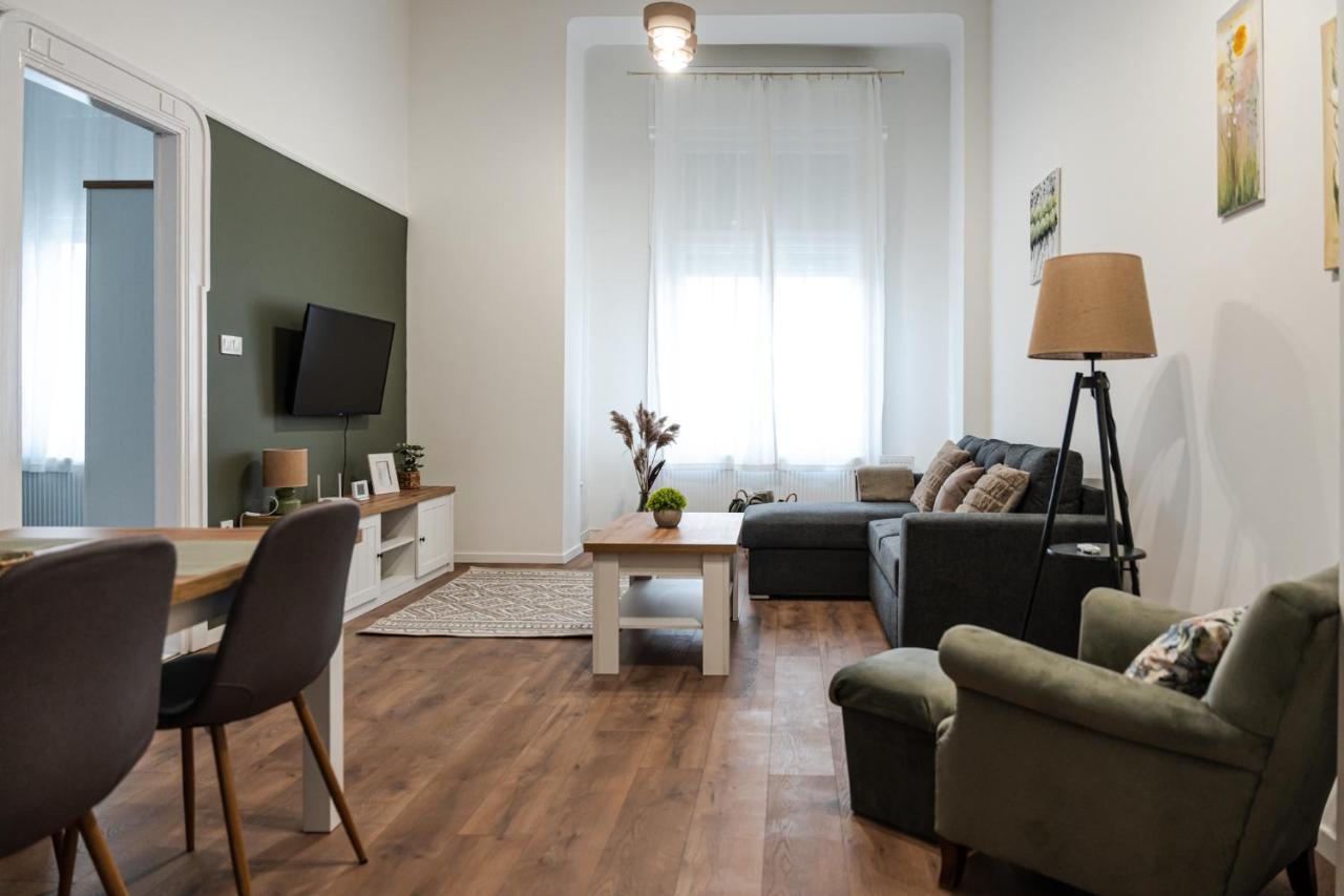 Volenter Lux Apartment Uno Baja Eksteriør billede