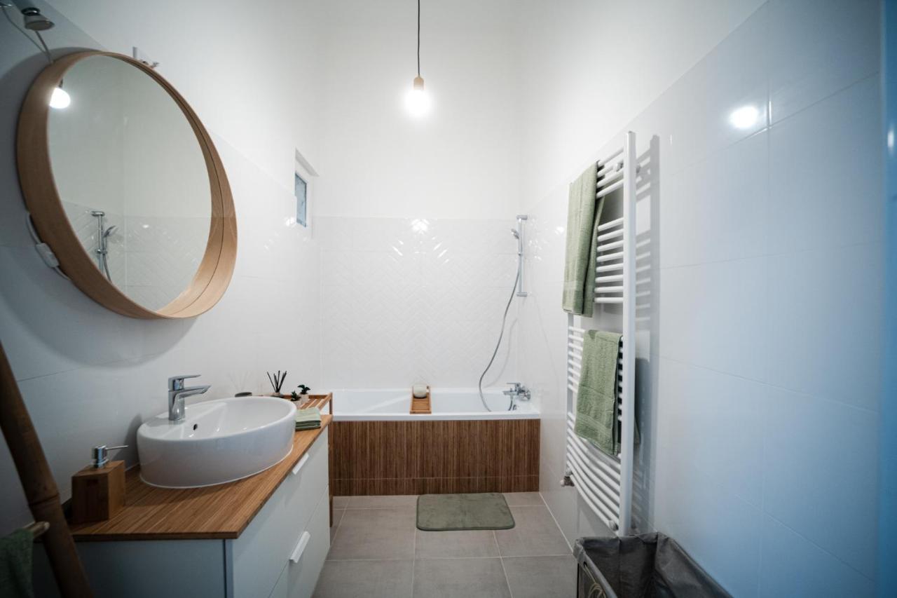 Volenter Lux Apartment Uno Baja Eksteriør billede