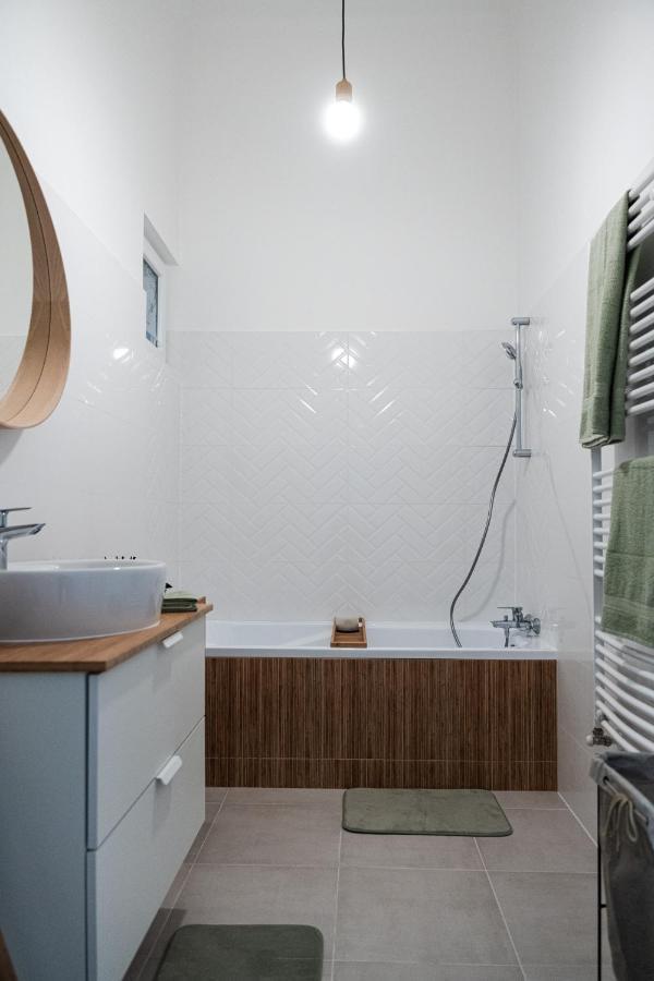 Volenter Lux Apartment Uno Baja Eksteriør billede