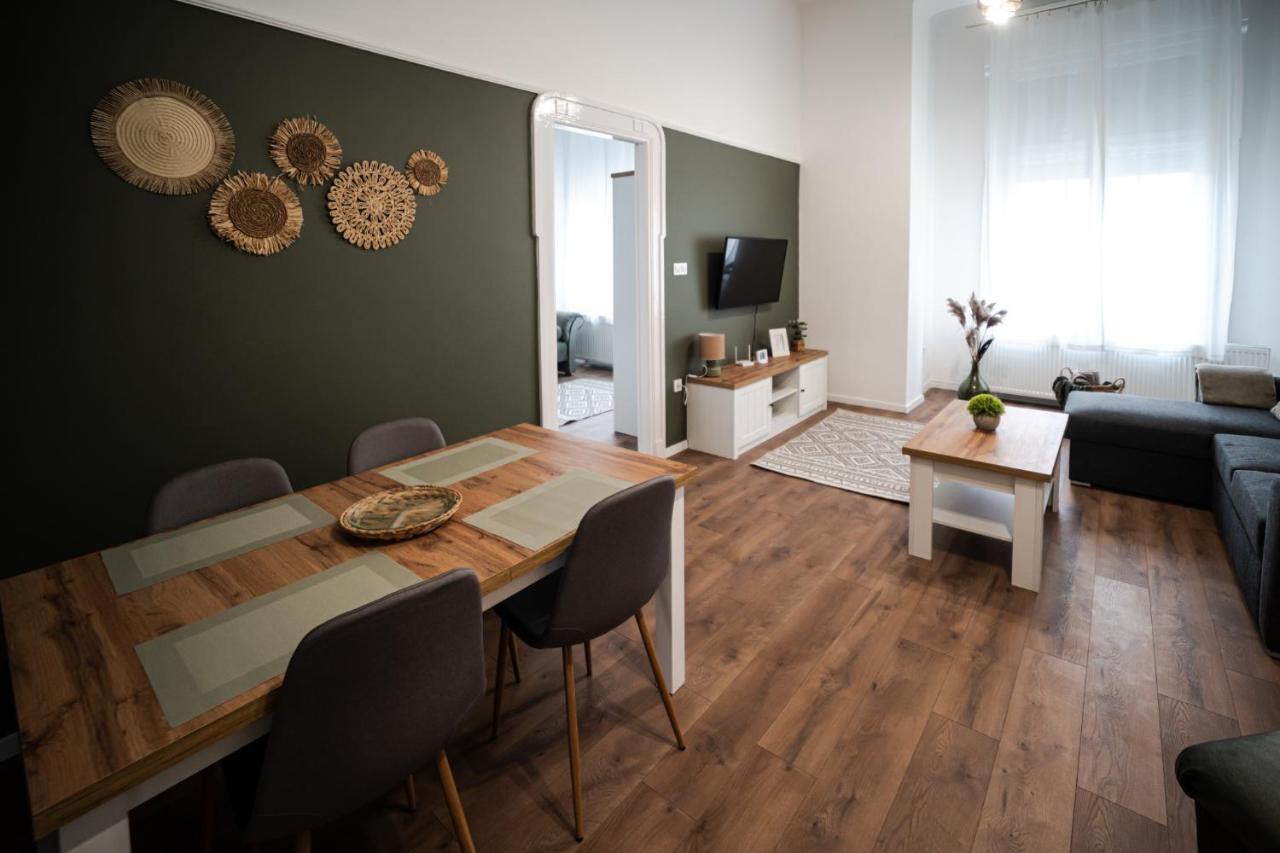 Volenter Lux Apartment Uno Baja Eksteriør billede
